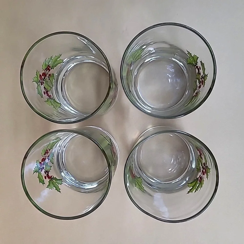Set of 4 Christmas Green/Red Holly & Berries Lowball/Rocks/Whiskey Glasses